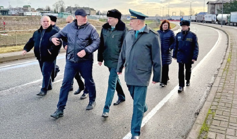 Денис Партоменко в составе делегации посетил МАПП Чернышевское