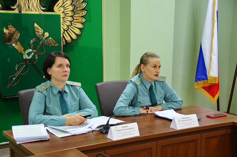 Таможенники рассказали калининградским бизнесменам, как избежать ошибок