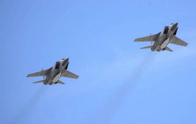 000 MIG 31