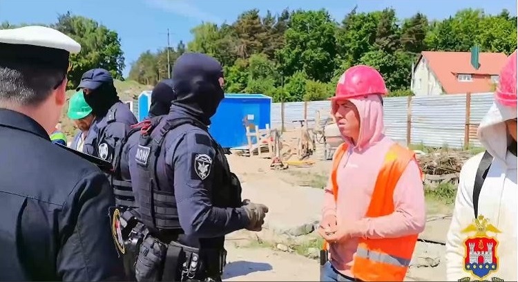 Из Калининградской области выдворят 24 нарушителя миграционного законодательства