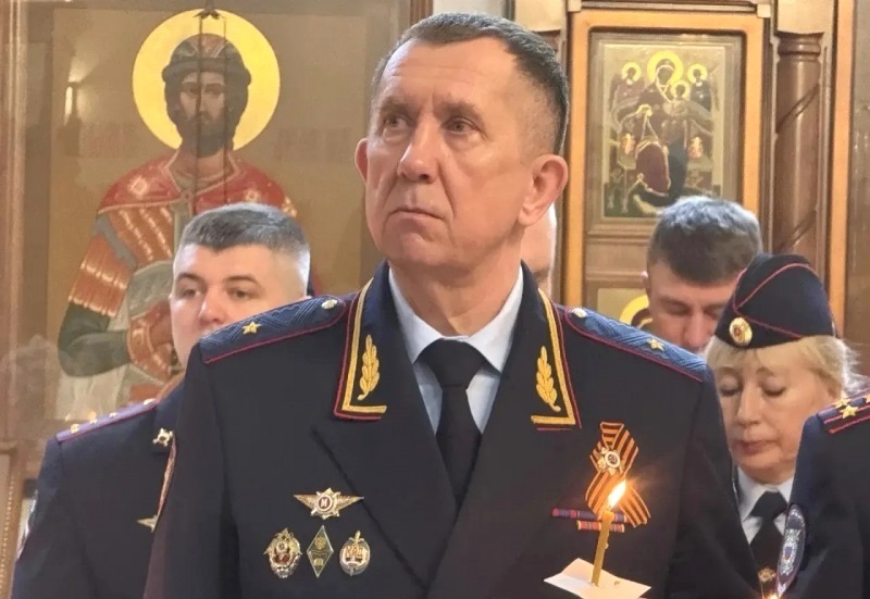 Начальник регионального УМВД посетил службу в храме святого великомученика Георгия Победоносца