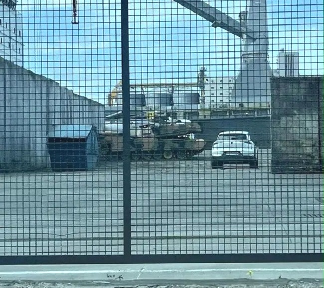 0000 Abrams