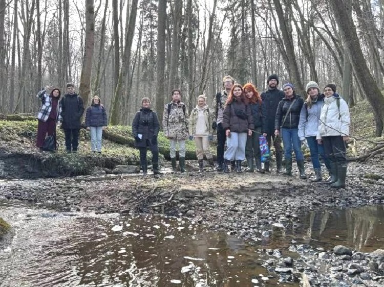 Студенты БФУ им. И. Канта обнаружили краснокнижного красного коршуна и редкие лишайники 