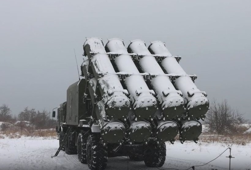 На побережье Калининградской области расчёты ракетного комплекса «Бал» поразили цели в море